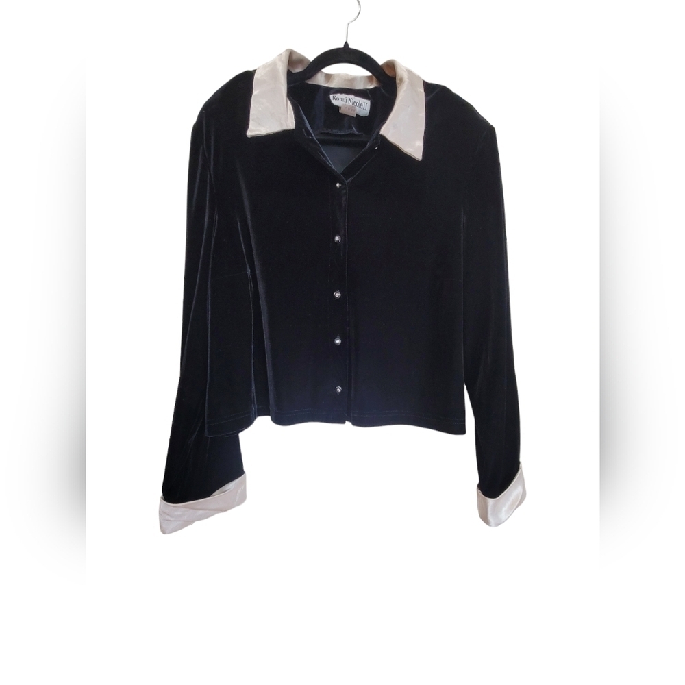 Sz 22W Velour Satin Collar and Cuff Embellished Button Down Blouse